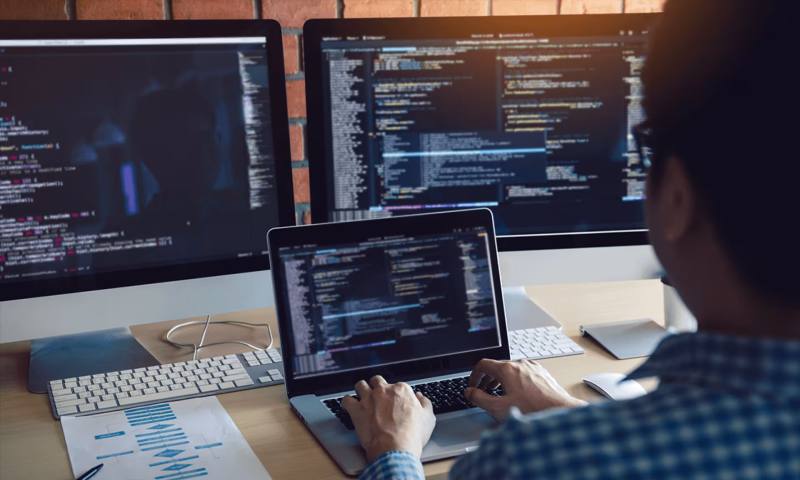 数据科学选型:R与Python如何赋能靖江市网站建设?